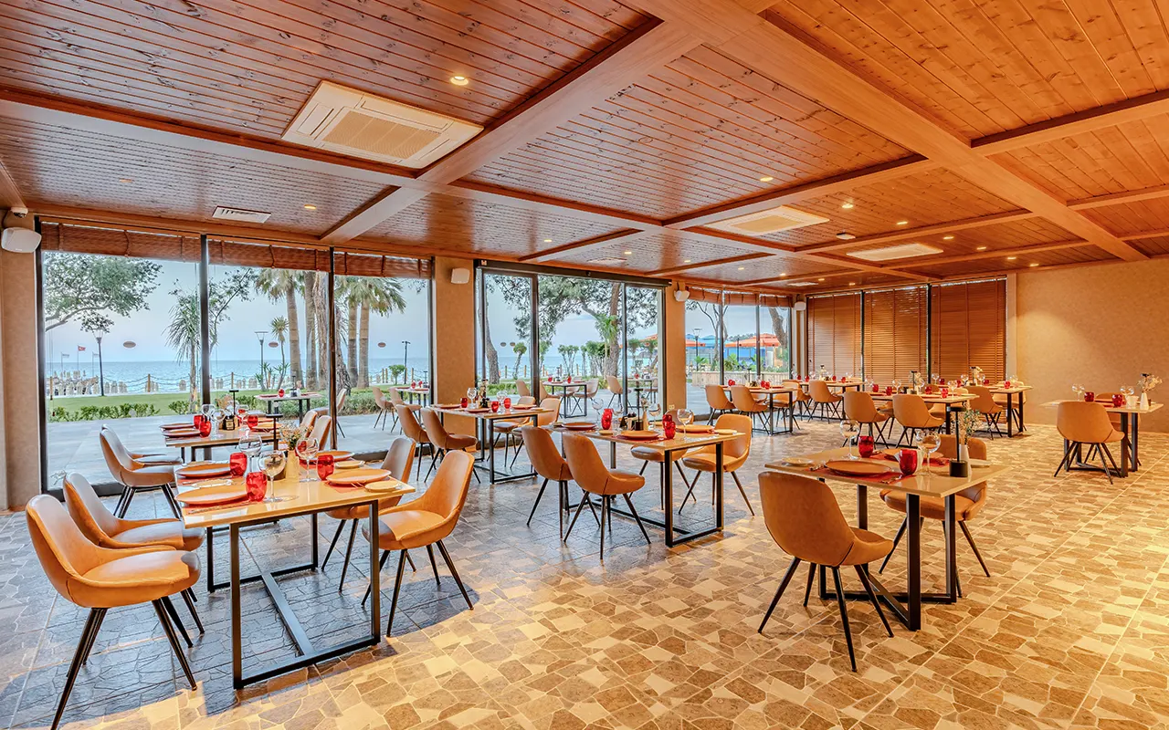 Restaurant & Bar Restaurant & Bar